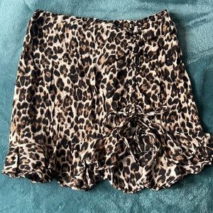 Leopard print ruffled skirt